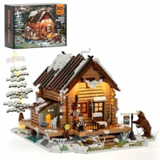 Lego cabin set with winter scenery and bear