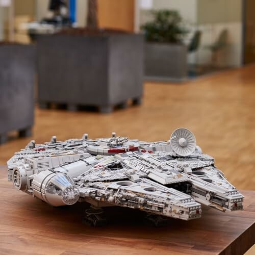 LEGO Star Wars Ultimate Millennium Falcon 75192