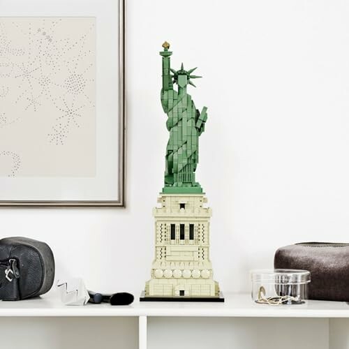 LEGO Architecture Statue of Liberty 21042